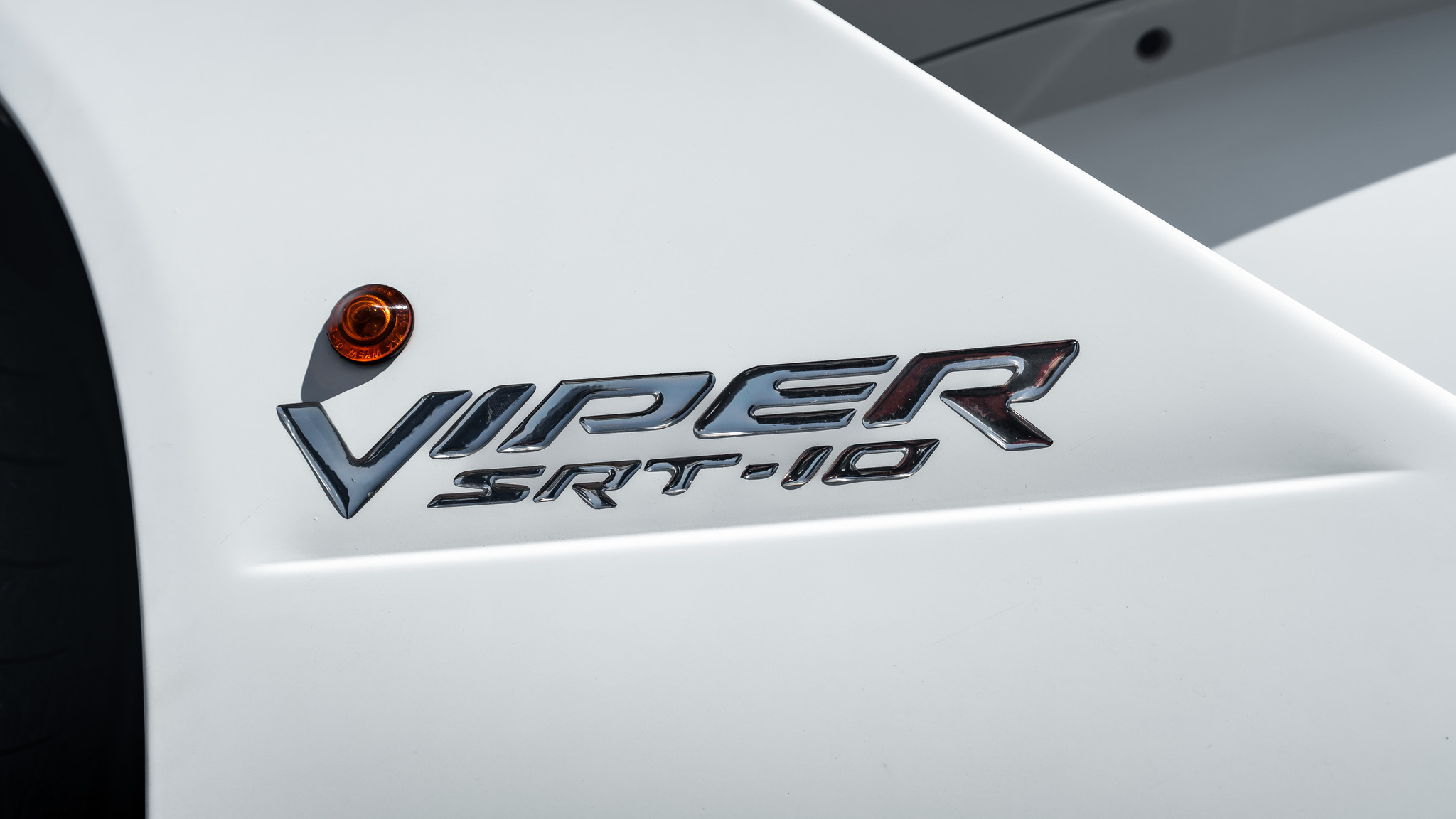 Exterior image of 2004 Dodge Viper Mamba Edition