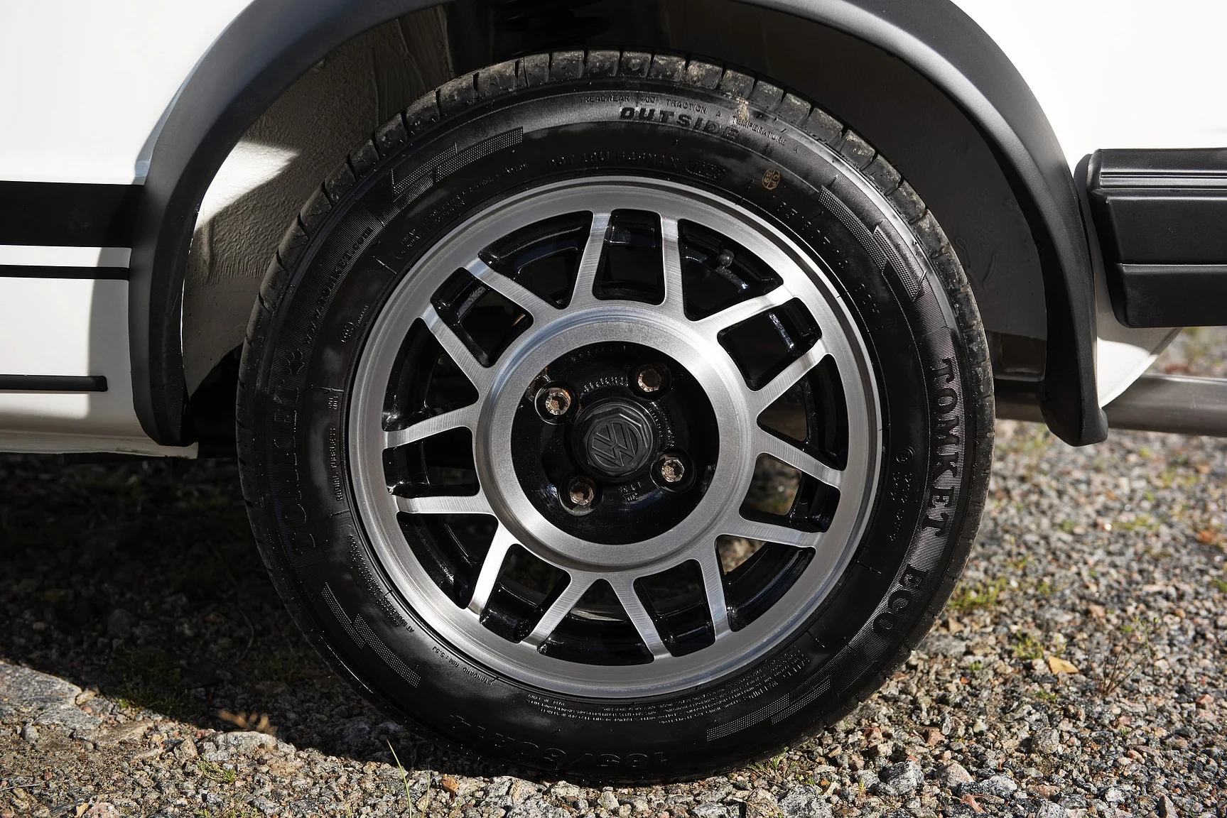 Exteriörbild på 1984 Volkswagen Golf GTI "Special" (57)