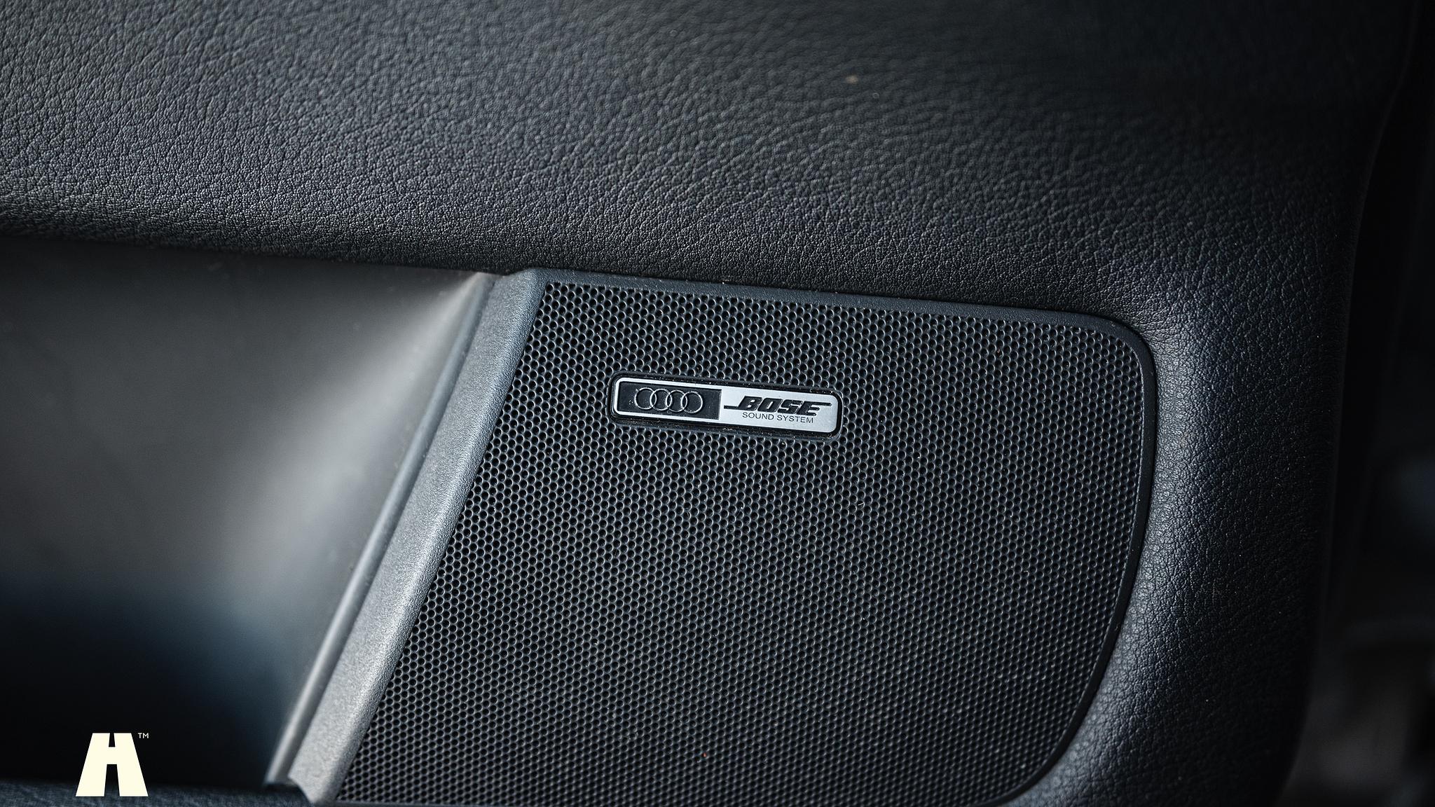 Innenraumfoto von 2001 Audi RS4 B5 (47)