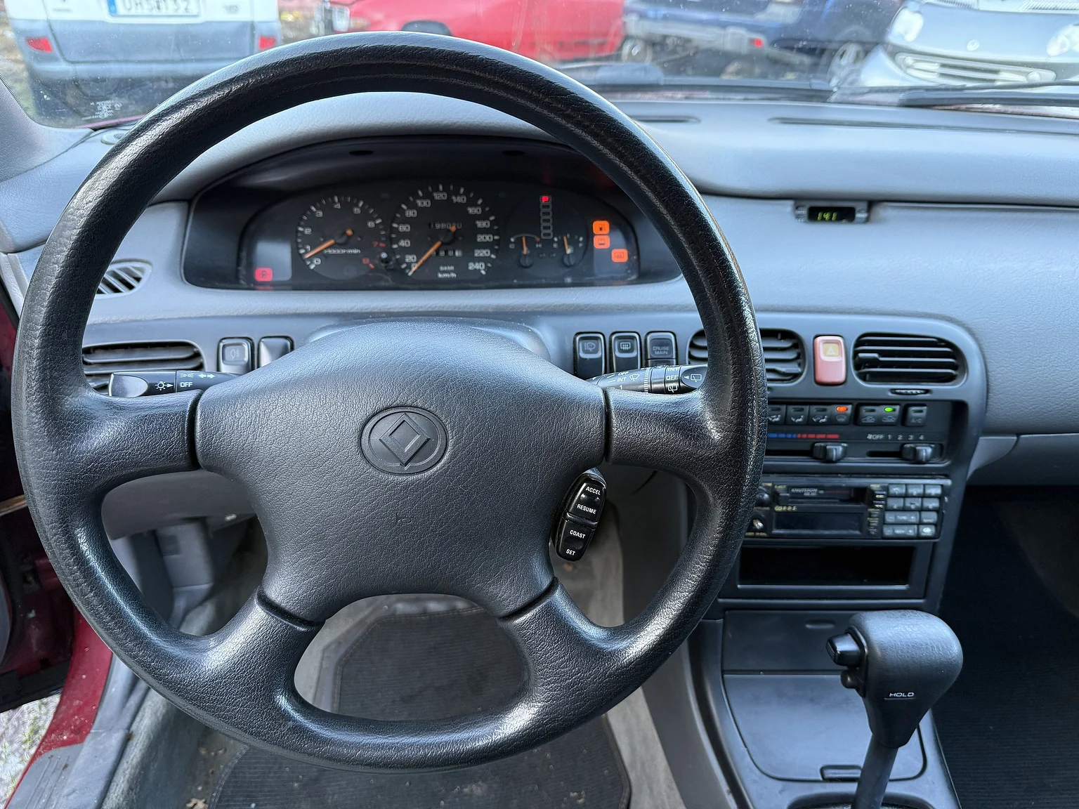 Interiörbild 1992 Mazda 626 Hatchback 2.5 V6 Automatic (3)