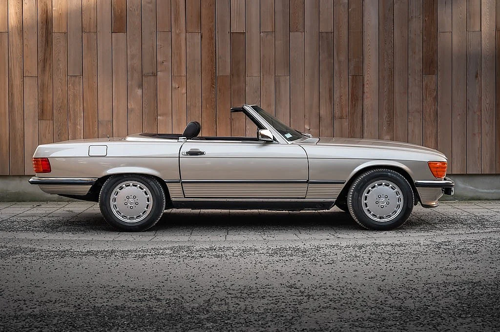 Bild von 1987 Mercedes-Benz 560SL (11)