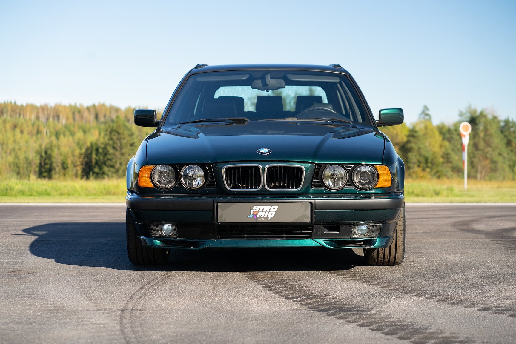 Exteriörbild på 1995 BMW 540i Touring - NO RESERVE (2)