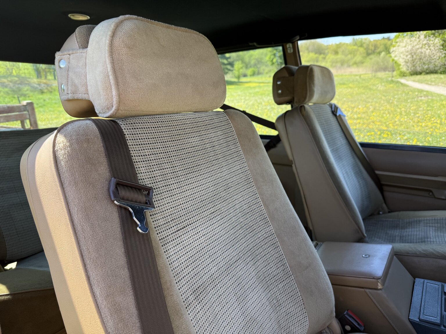 Interior image of 1985 Land Rover Range Rover 3.5 V8