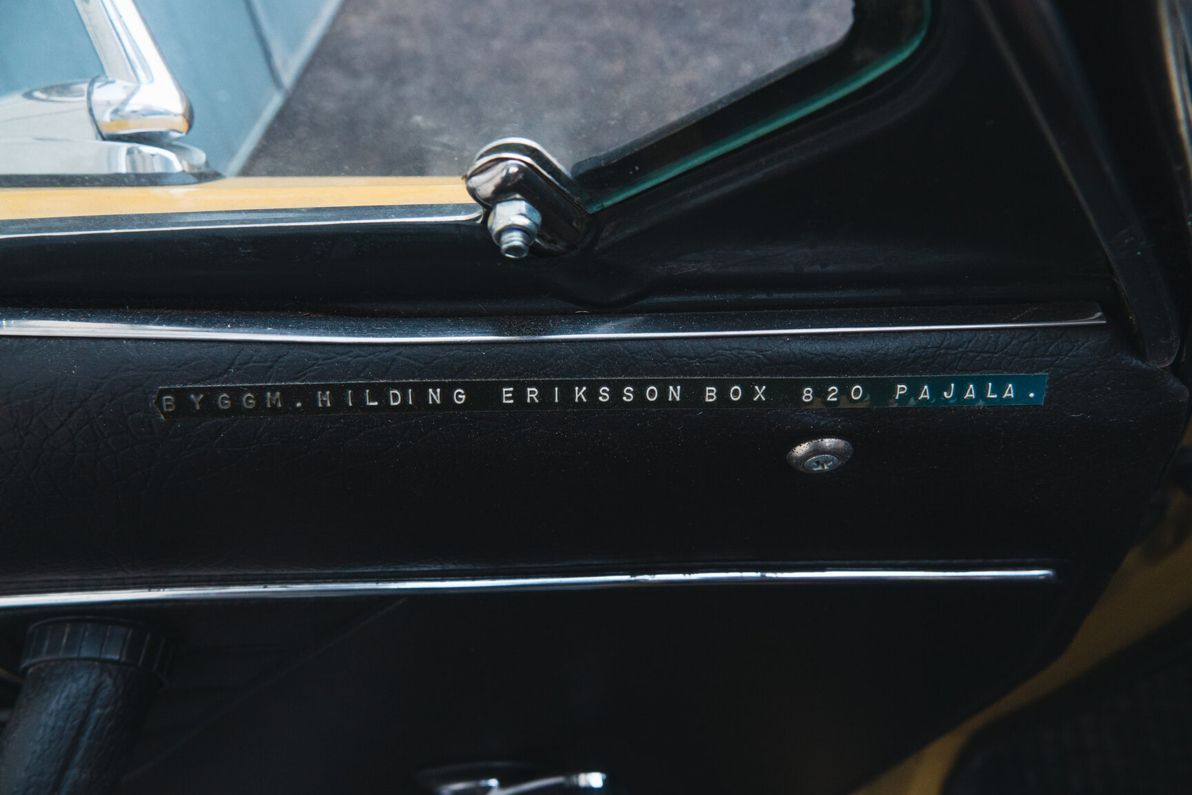 Interiörbild 1971 Volvo 144 2.0 Automat