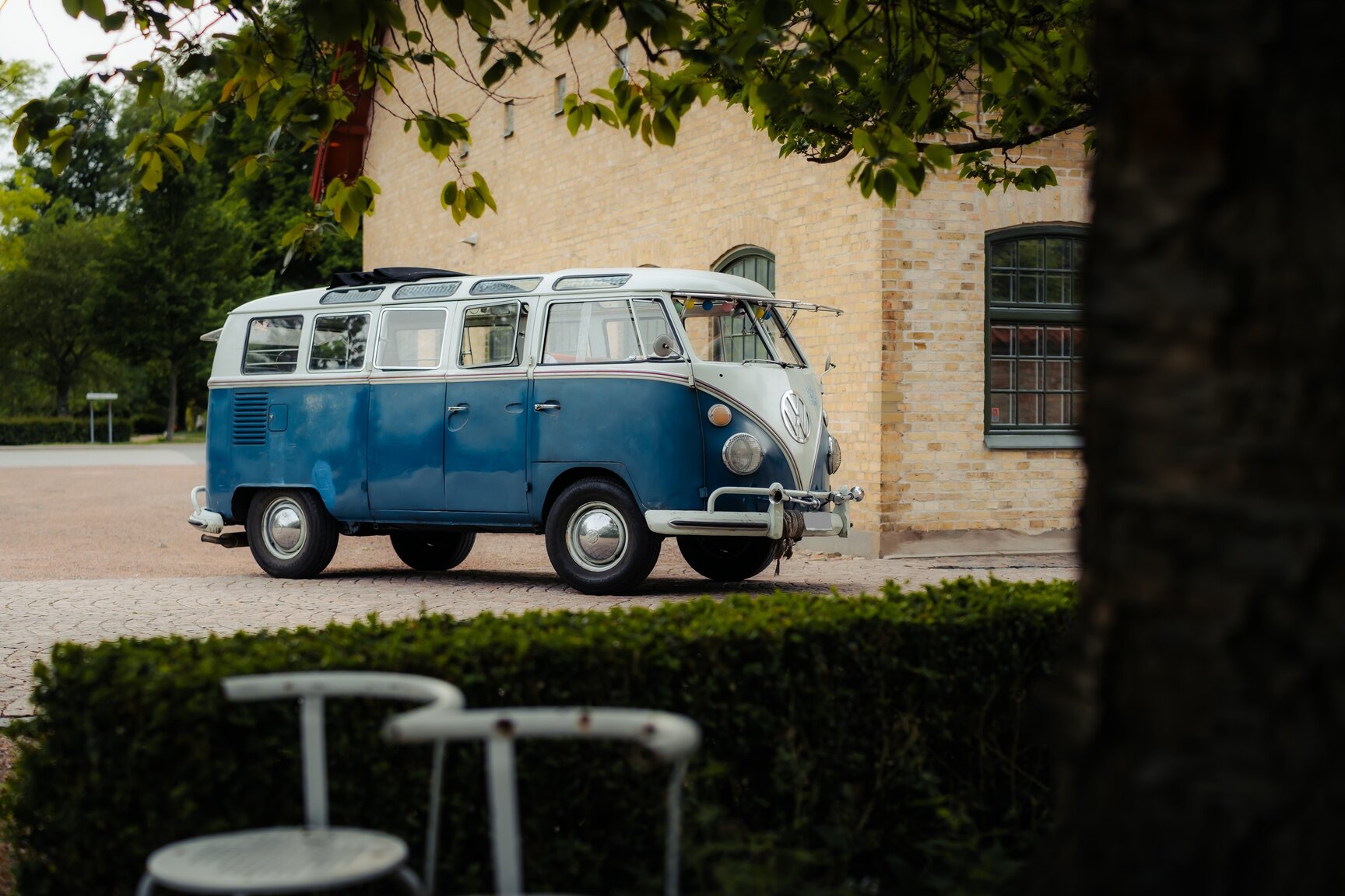 Aussenfoto 1964 Volkswagen Kleinbus Transporter 1500 Deluxe “21-fönsters Samba”