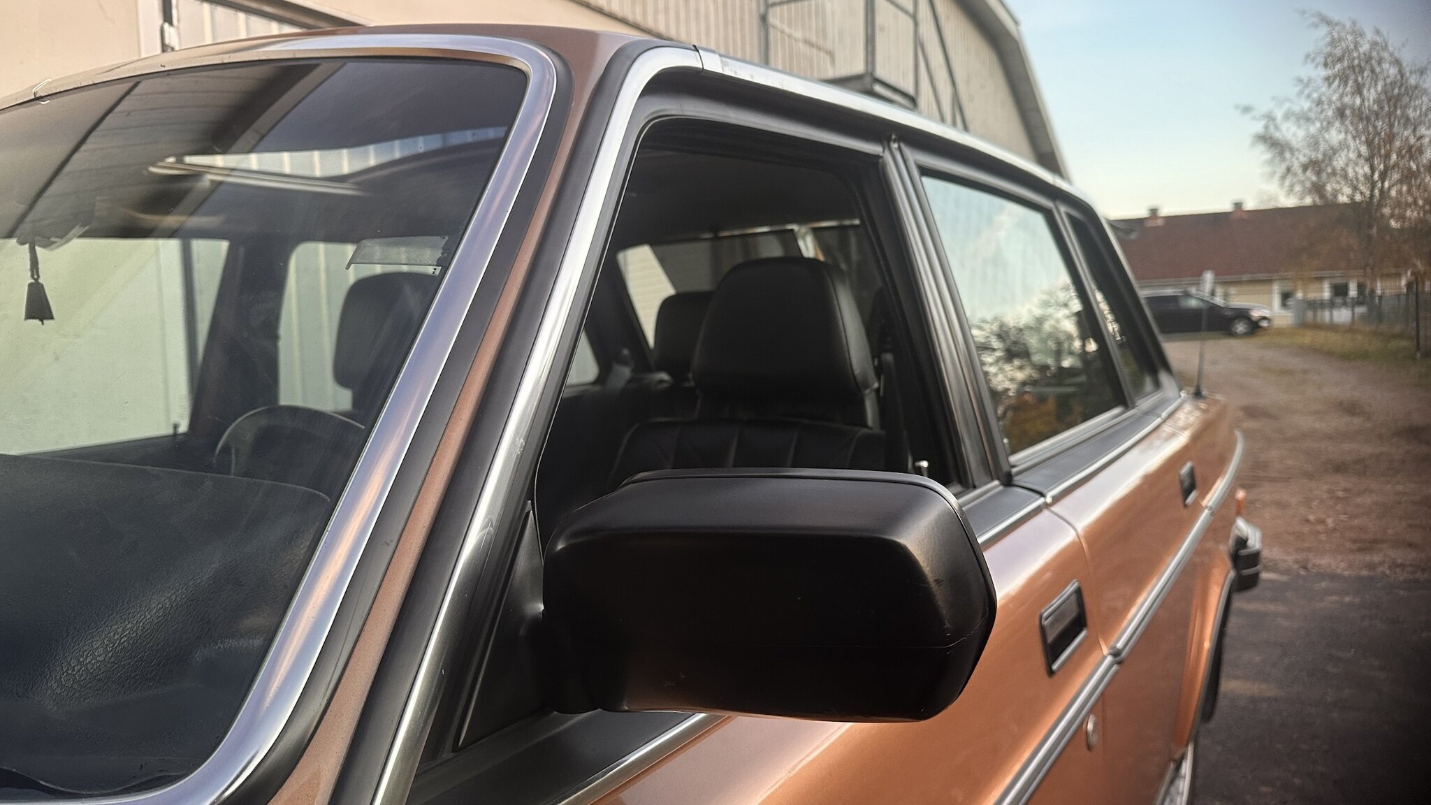Exteriörbild på 1981 Volvo 244 GLE D6