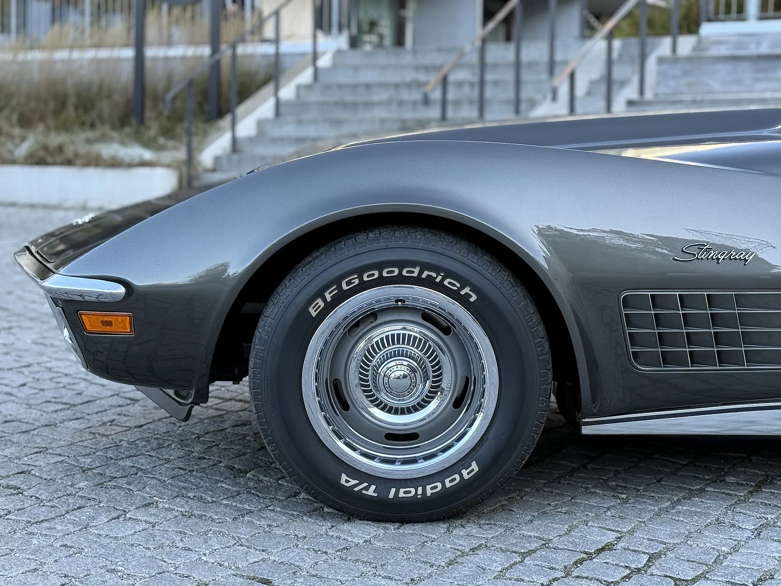 Aussenfoto 1971 Chevrolet Corvette Stingray Special 598 cui V8 795 hk (53)