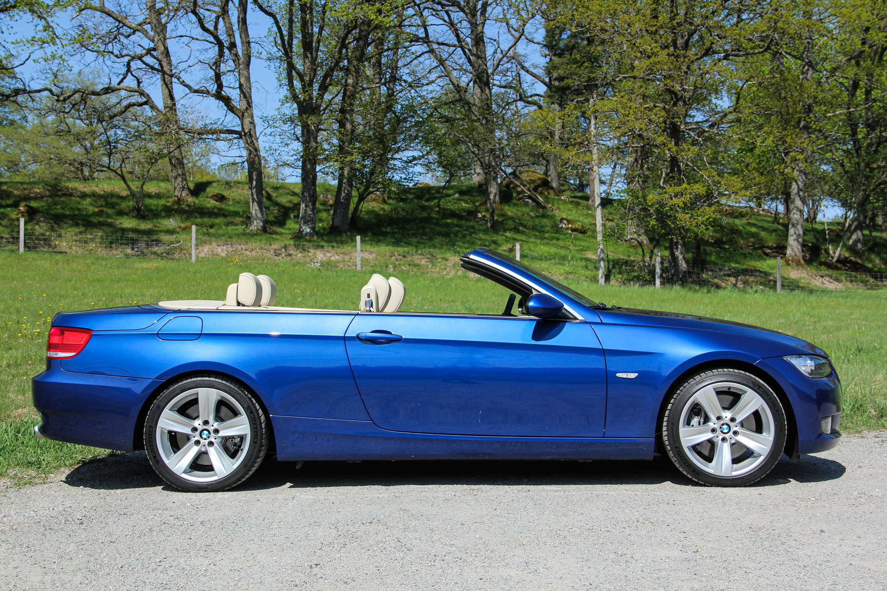 Aussenfoto 2007 BMW 335i Cabriolet (2)