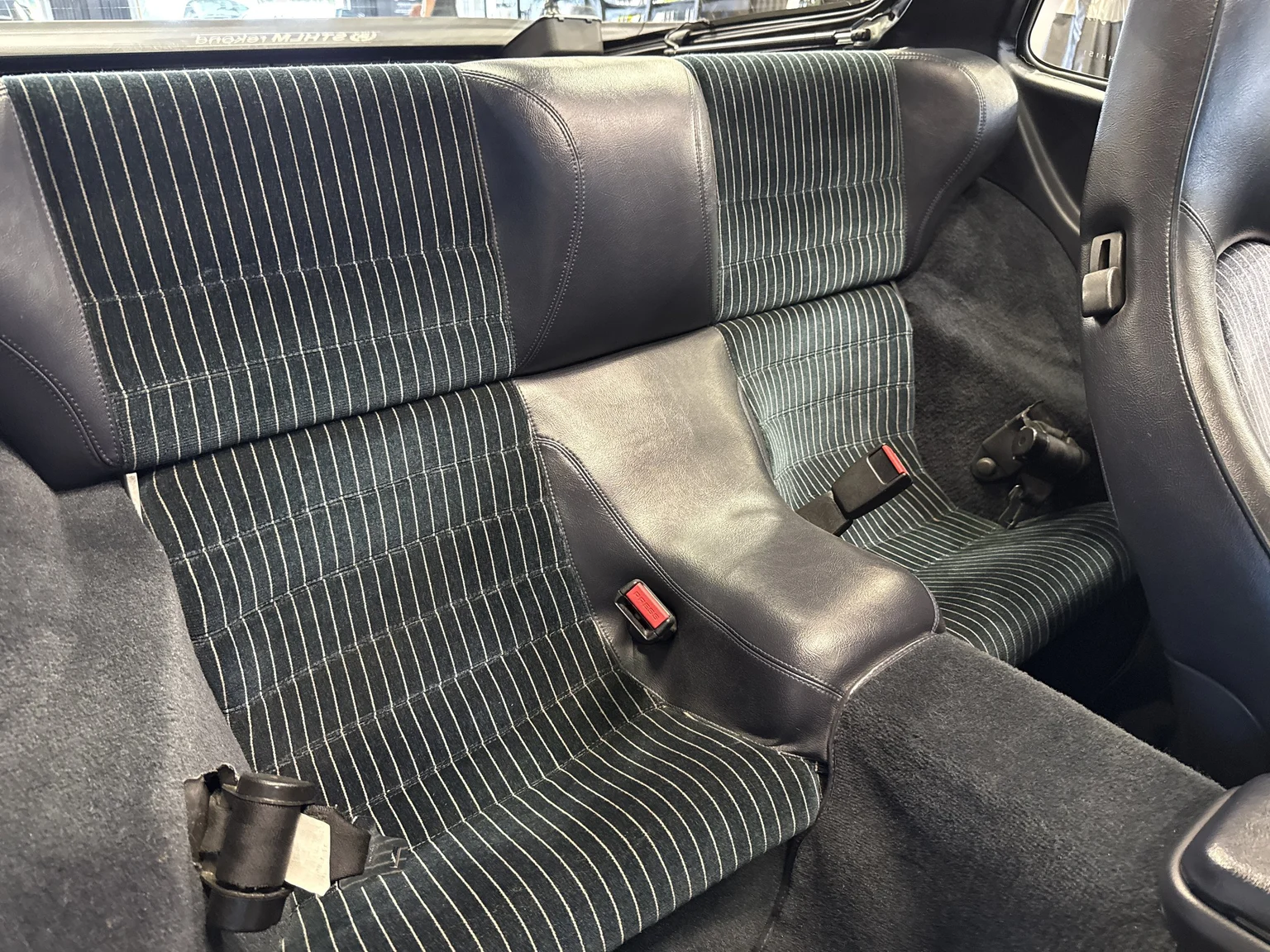 Innenraumfoto von 1989 Porsche 944 2.7 (57)