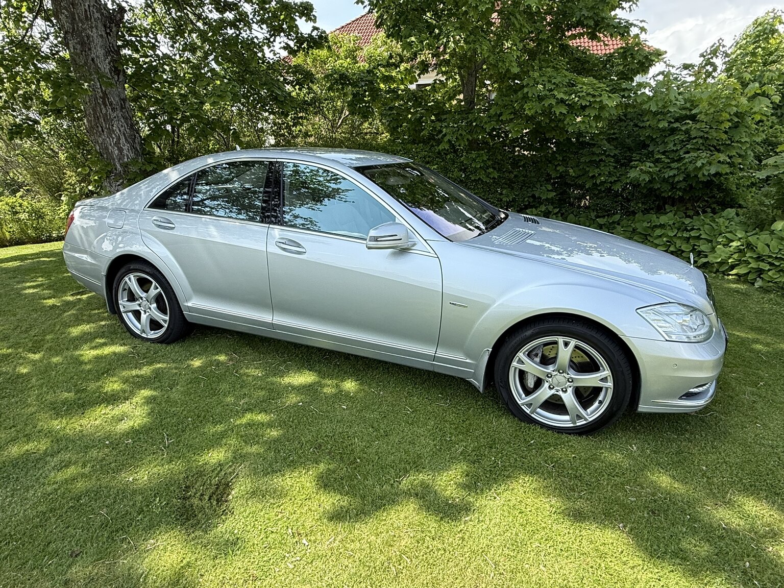Exteriörbild på 2011 Mercedes-Benz S 500 4MATIC 