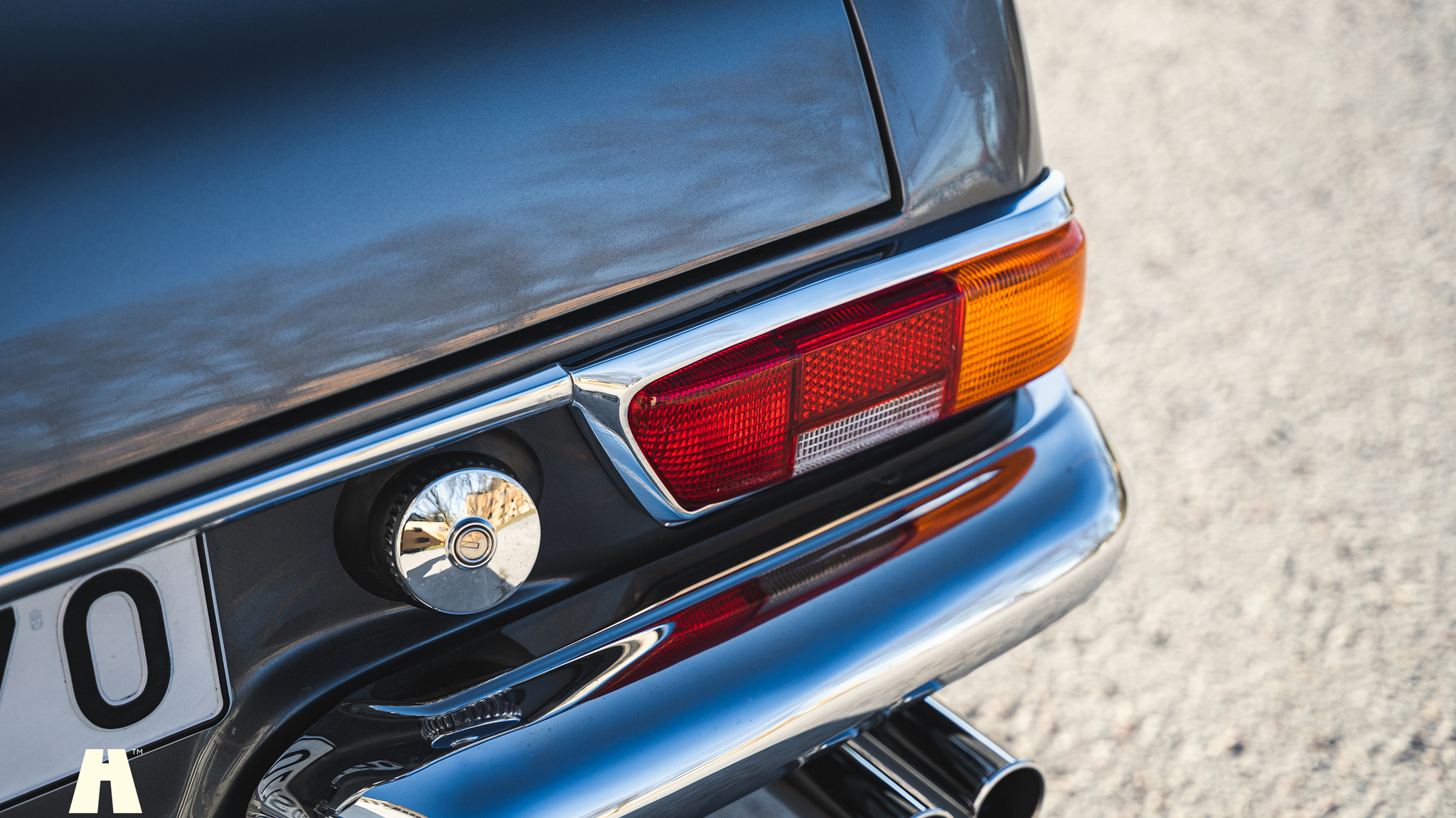 Exteriörbild på 1970 Mercedes 280 SL Pagoda (20)