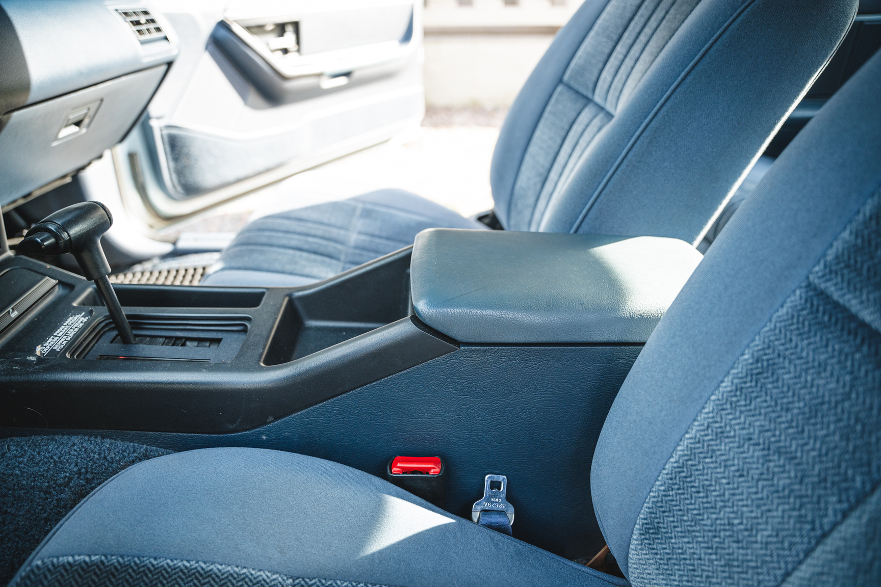 Innenraumfoto von 1991 Ford Thunderbird (33)