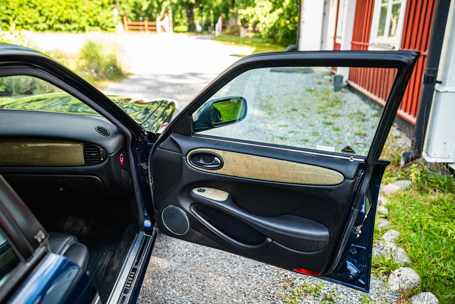 Interior image of 2001 Jaguar XJR