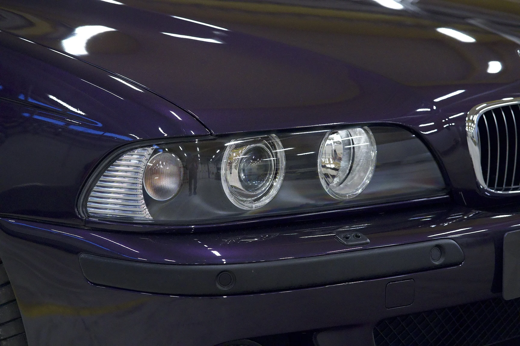 Exteriörbild på 2002 BMW M5 E39 (32)