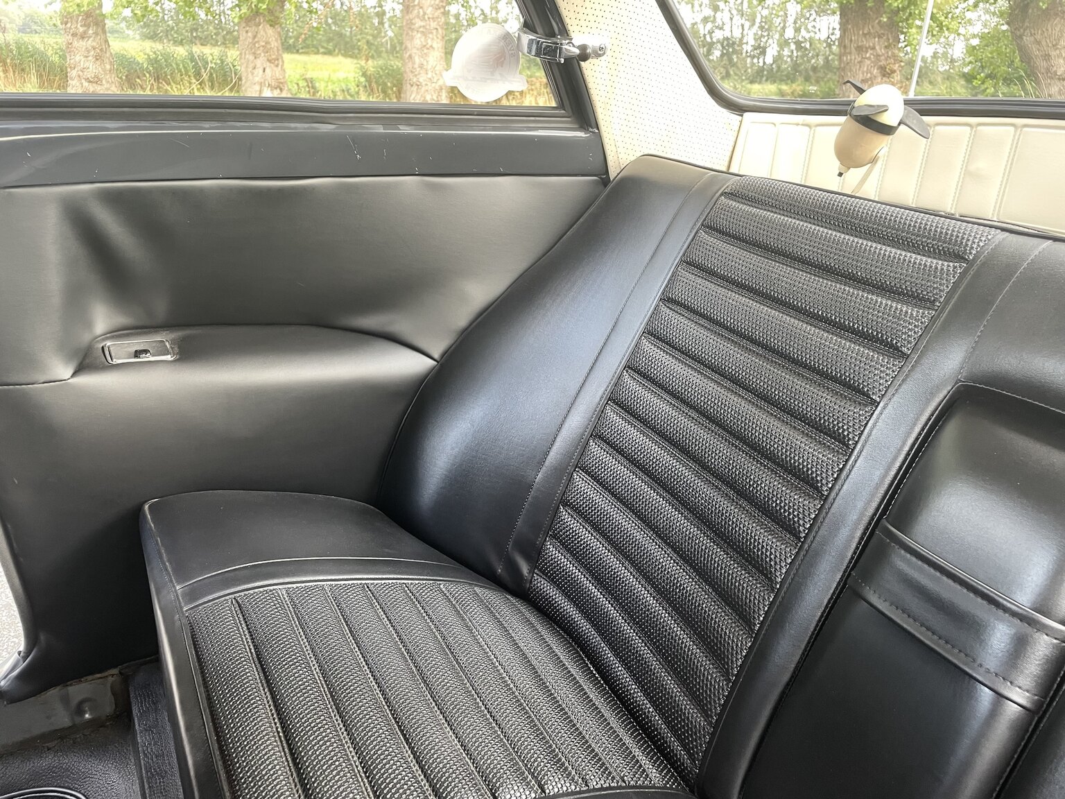 Interior image of 1965 Volvo Amazon 