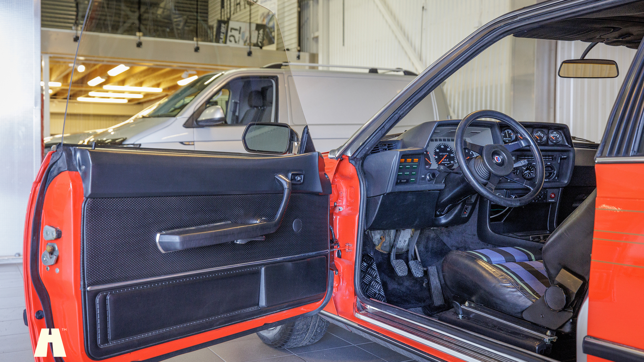 Innenraumfoto von 1979 Alpina B7 Turbo