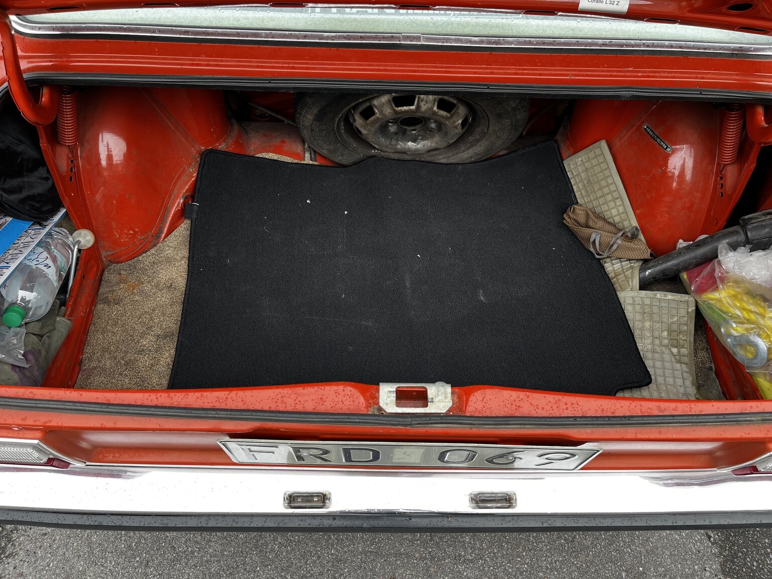 Interior image of 1976 Audi 80 GL B1 