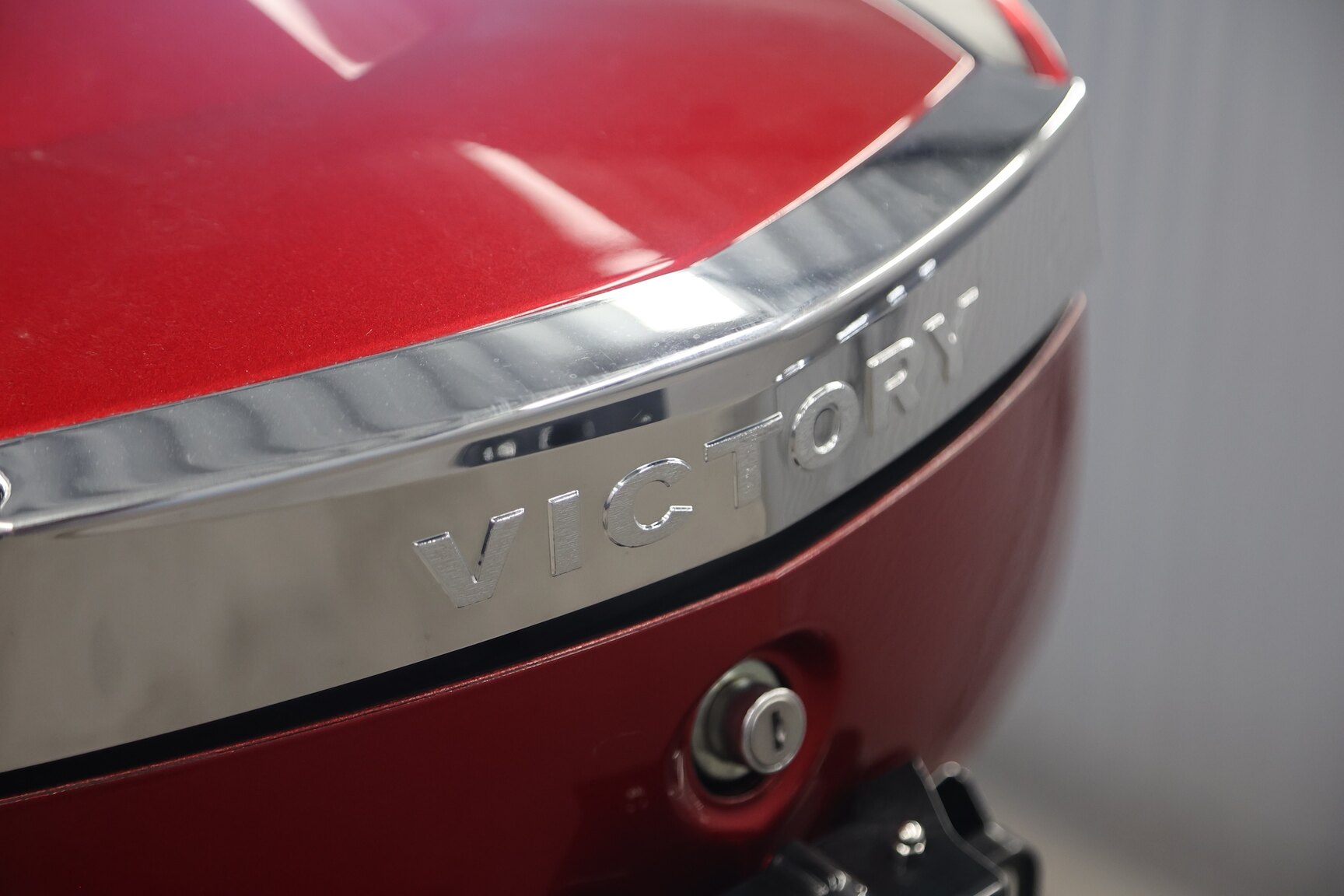 Exterior image of 2015 Victory Vision