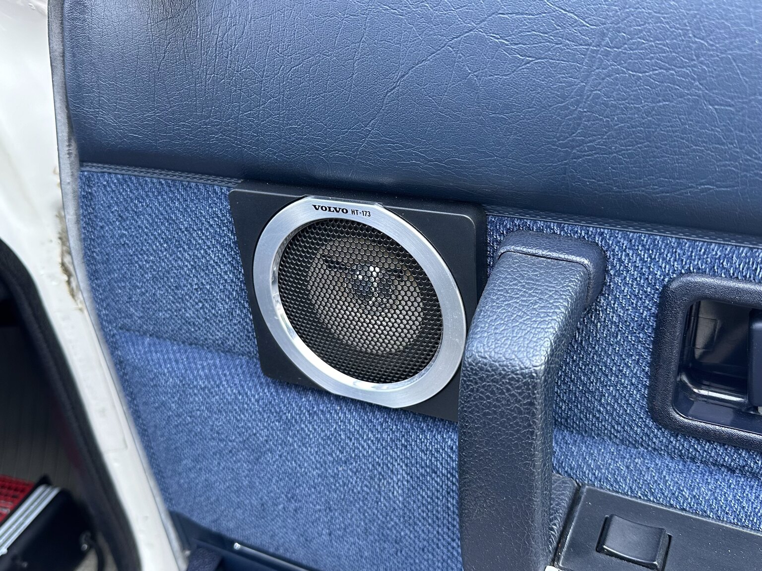 Interior image of 1991 Volvo 240 GLT