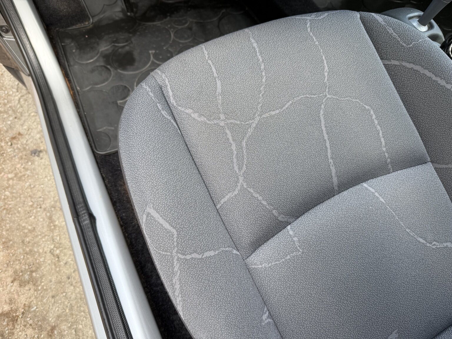 Interior image of 2005 Smart Fortwo 0.7