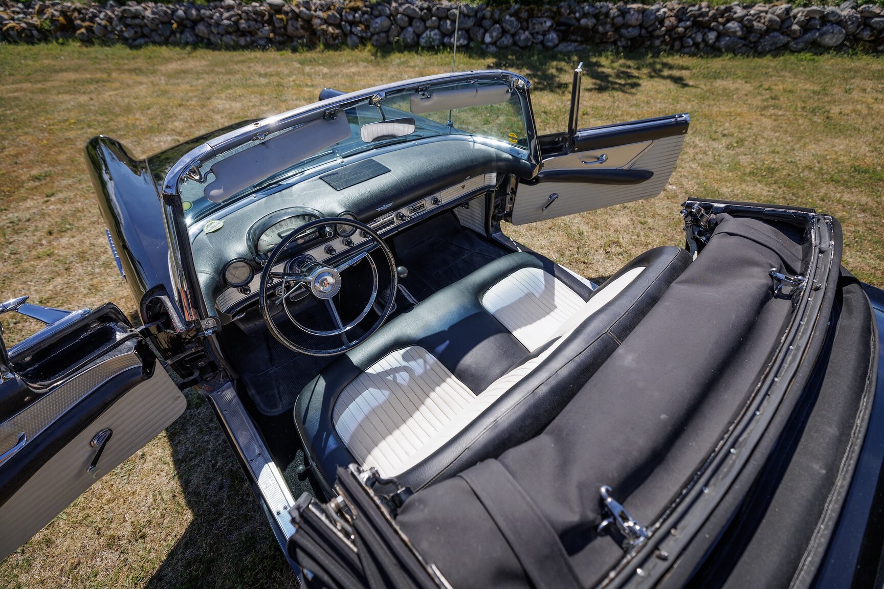 Interiörbild 1956 Ford Thunderbird