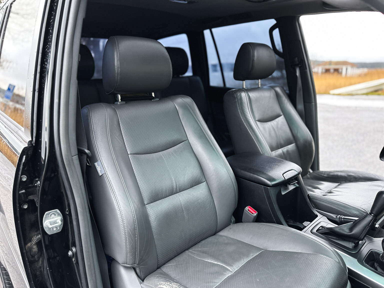 Innenraumfoto von 2004 Toyota Land Cruiser