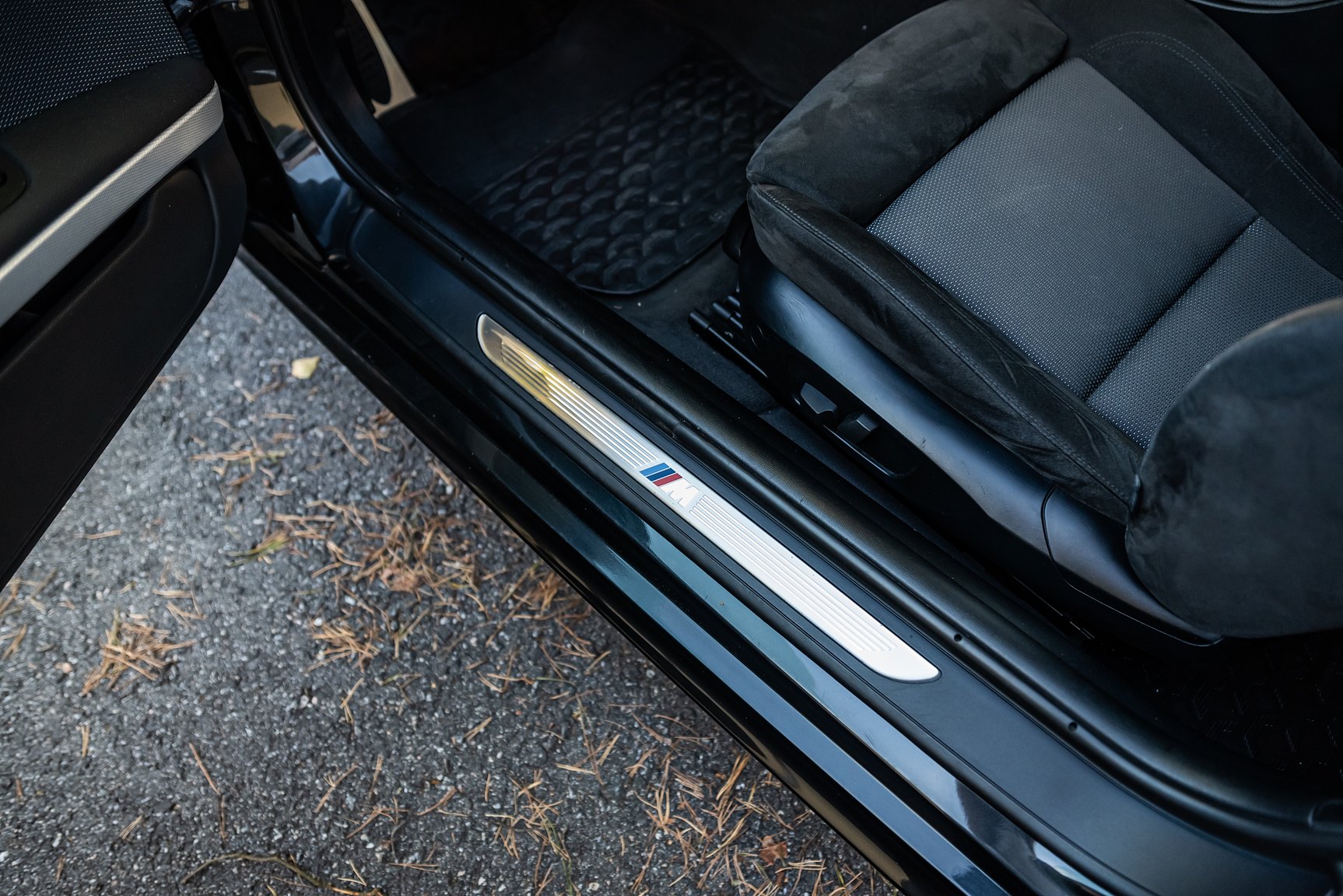 Interior image of 2009 BMW 325Xi