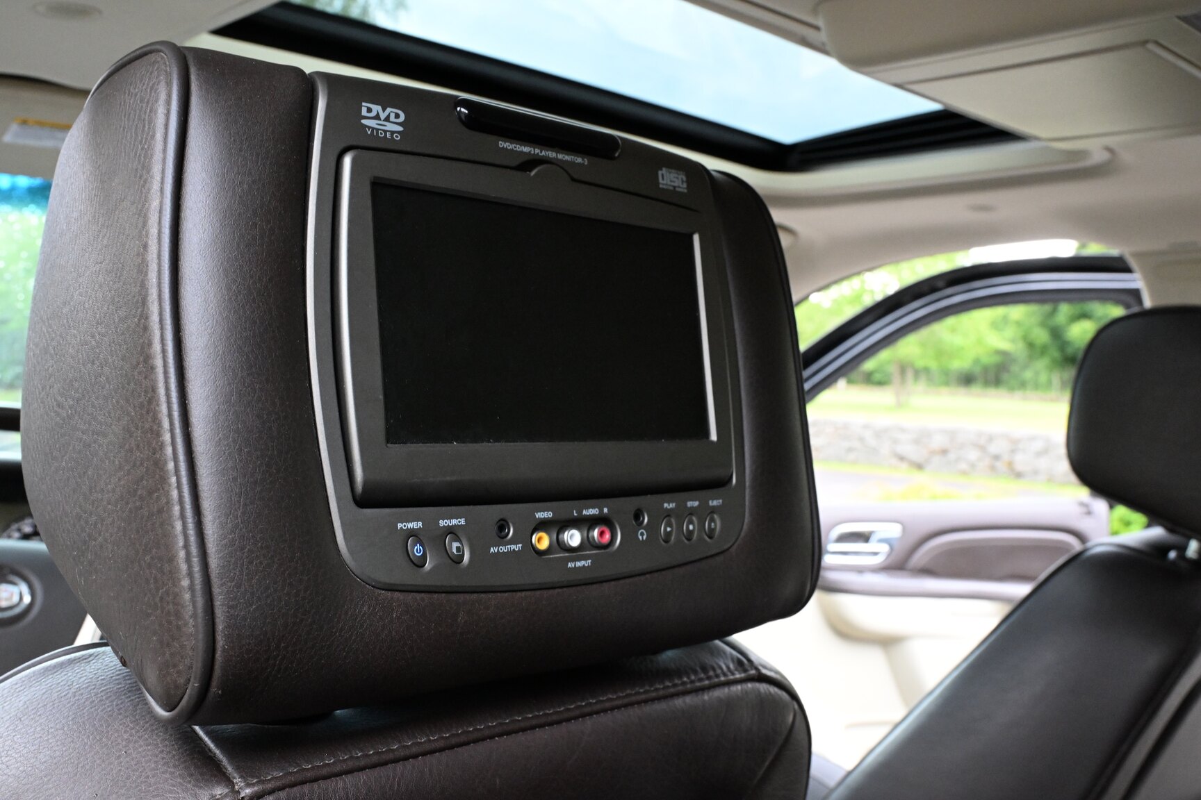 Interior image of 2010 Cadillac Escalade ESV 6.2 Flexfuel