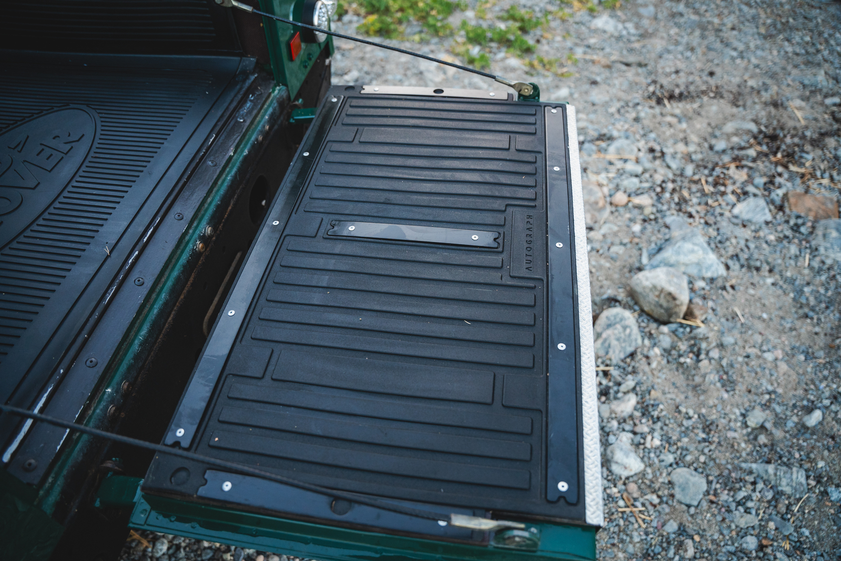 Aussenfoto 2003 Land Rover Defender TD5 90 Pickup (75)