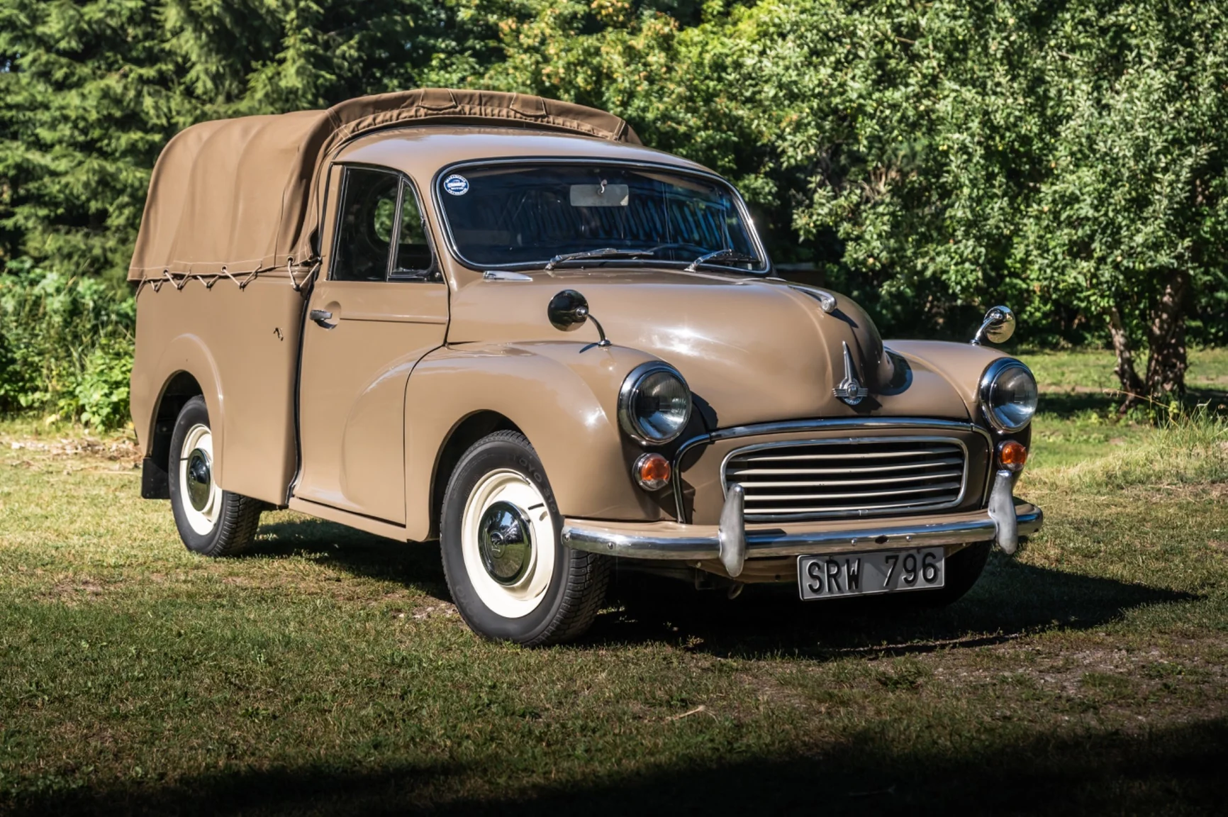 Exterior image of 1971 Morris Minor 1000 (7)
