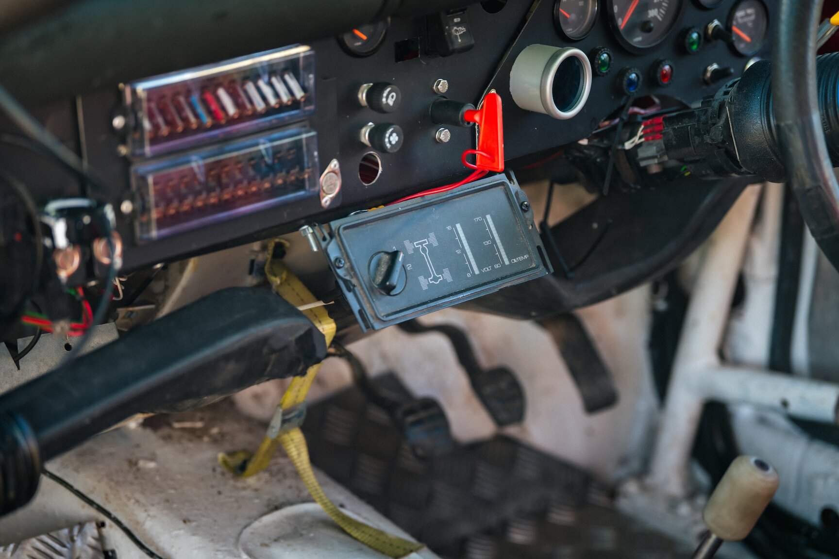 Interior image of 1986 Audi Quattro Rally Replica