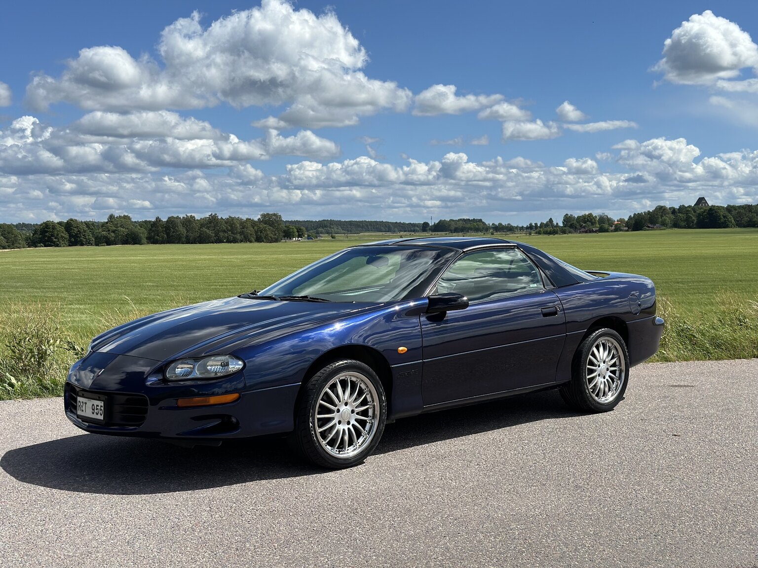 Exterior image of 1999 Chevrolet Camaro Z28