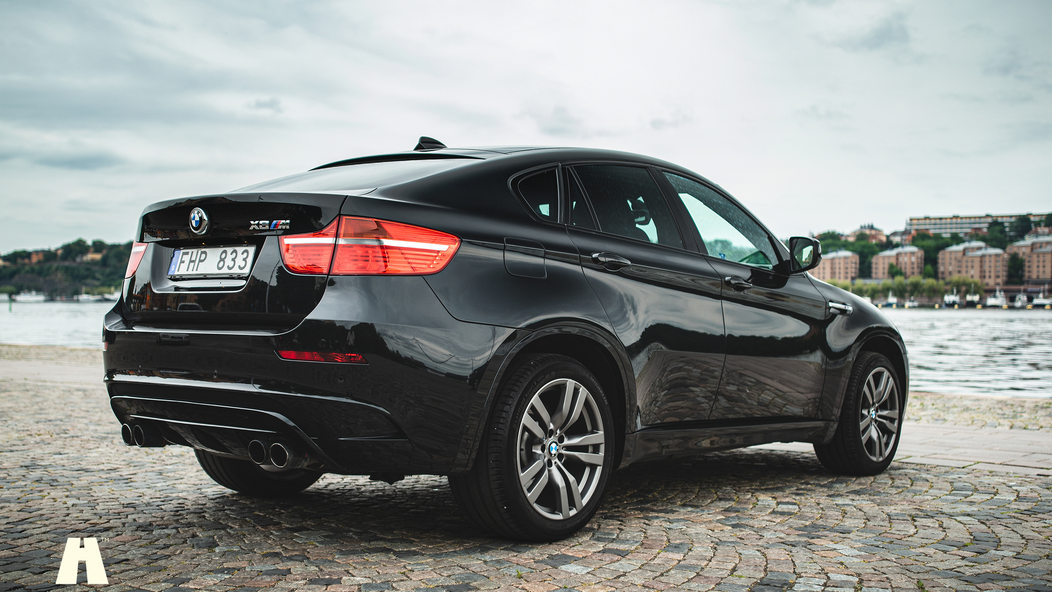 Exterior image of 2010 BMW X6 M Ferrita 555HK (6)
