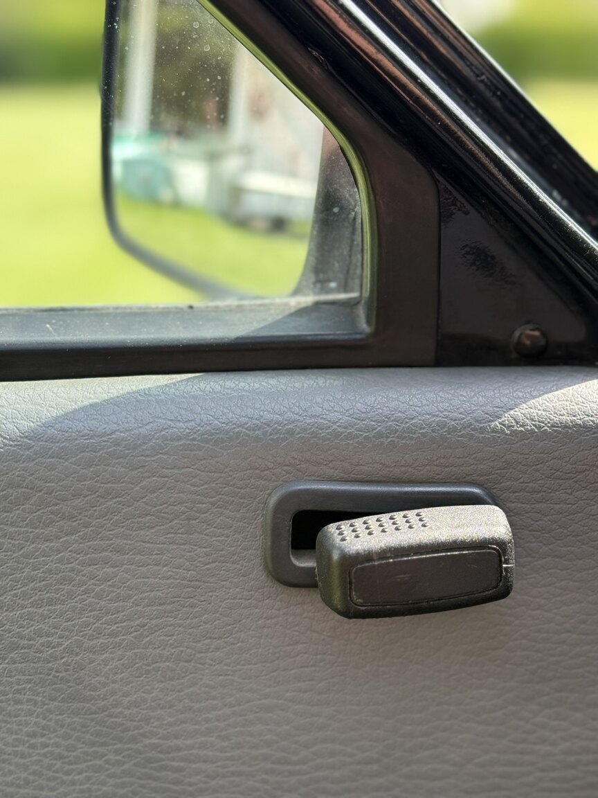 Interior image of 1988 Ford Fiesta XR2