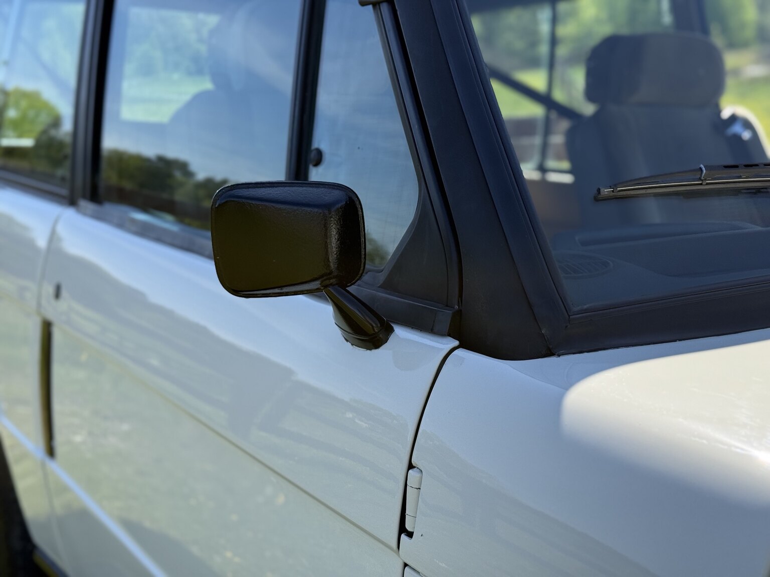 Exterior image of 1985 Land Rover Range Rover 3.5 V8