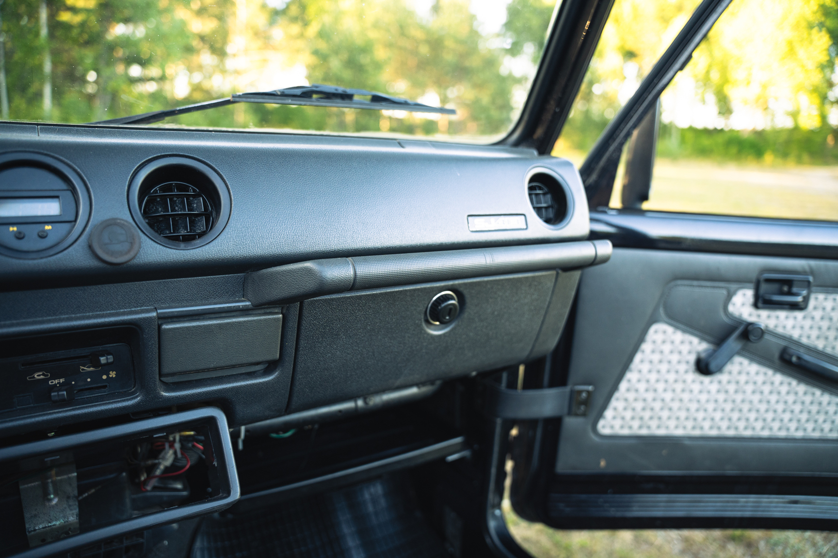 Interior image of 1987 Suzuki SJ413 long