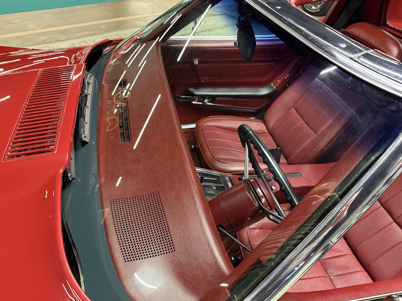 Exterior image of 1974 Chevrolet Corvette Stingray