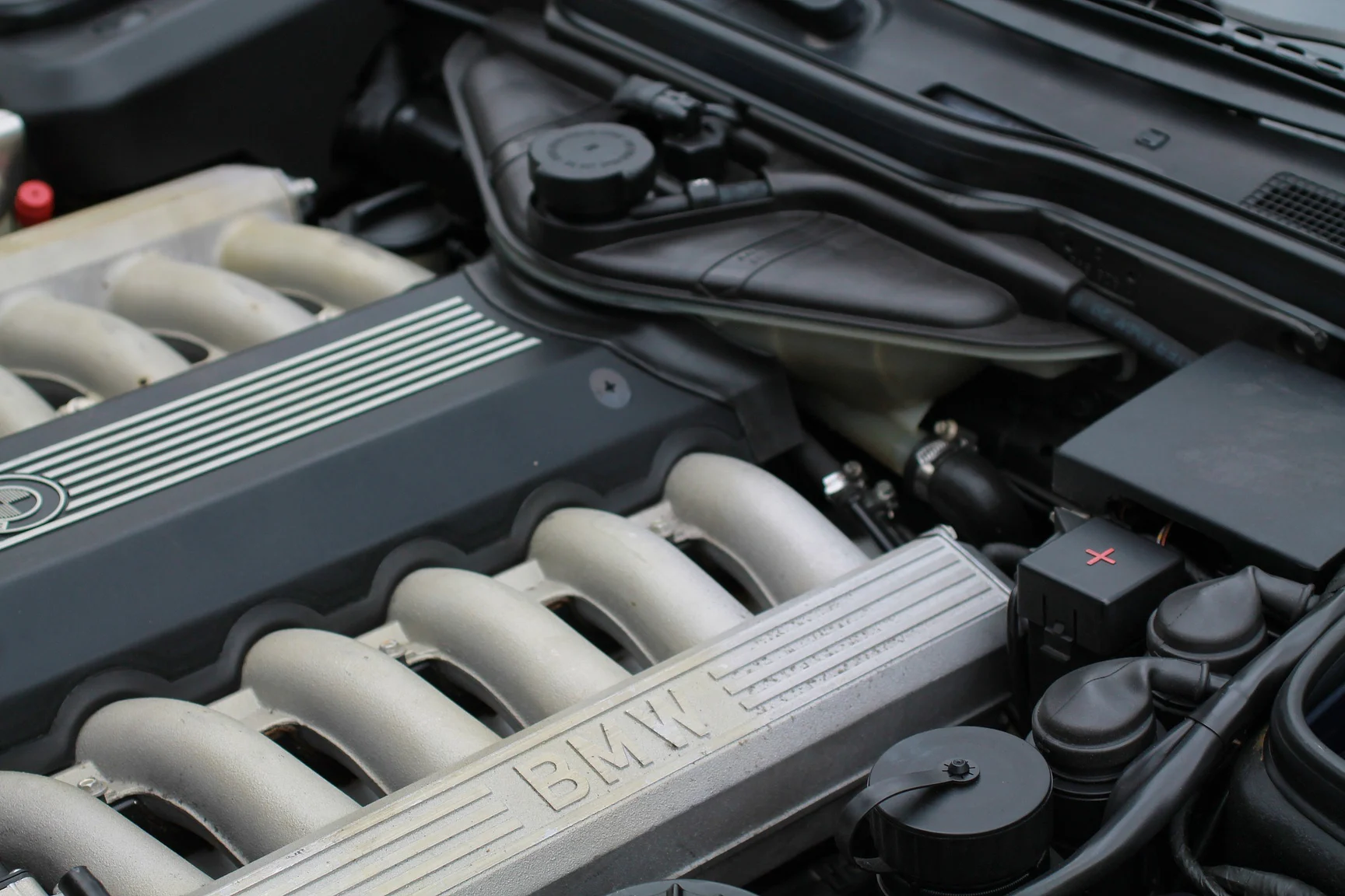 Image of 1989 BMW 750iA (1) mechanics