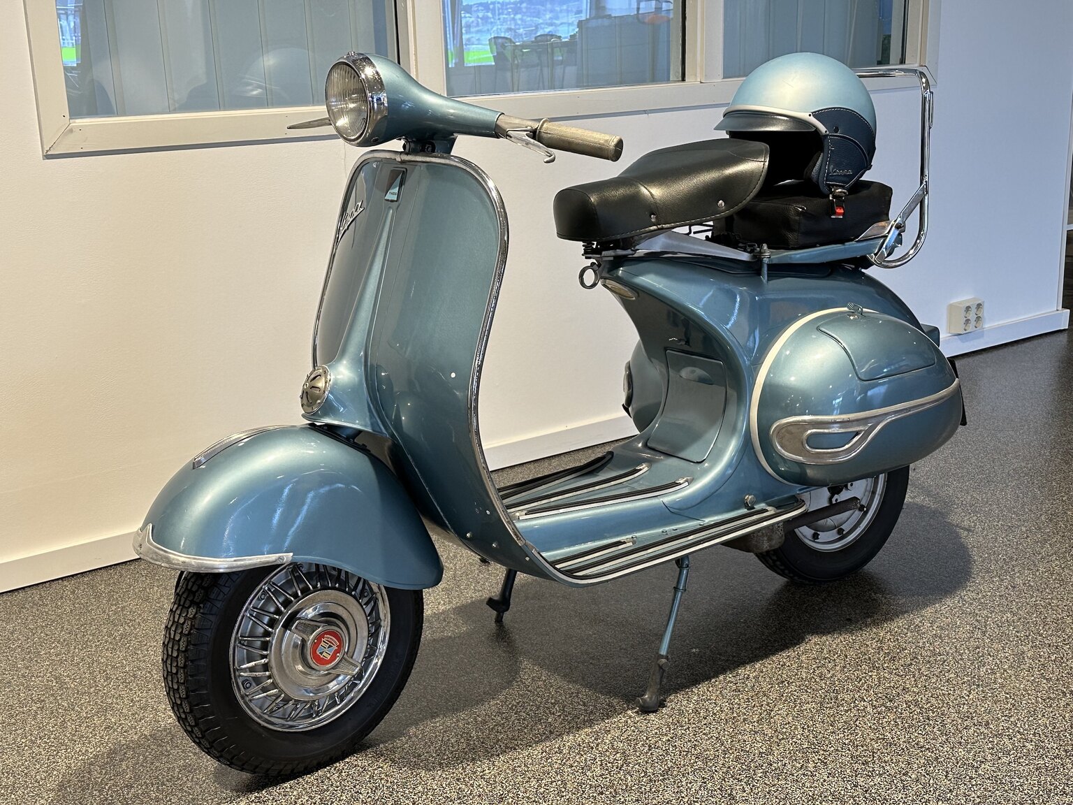 Aussenfoto 1959 Vespa Piaggio 150cc Widebody