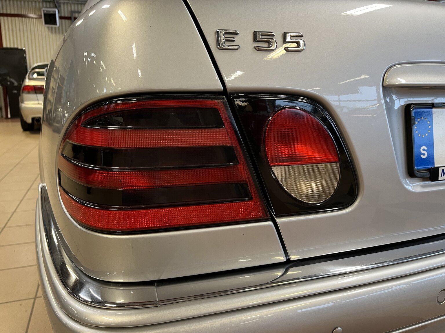 Exteriörbild på 1998 Mercedes-Benz E55 AMG