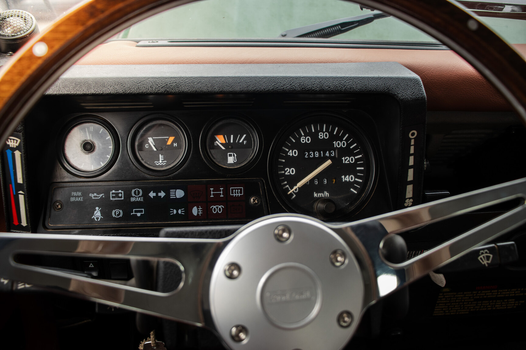 Innenraumfoto von 1996 Land Rover Defender 90 300TDi (23)