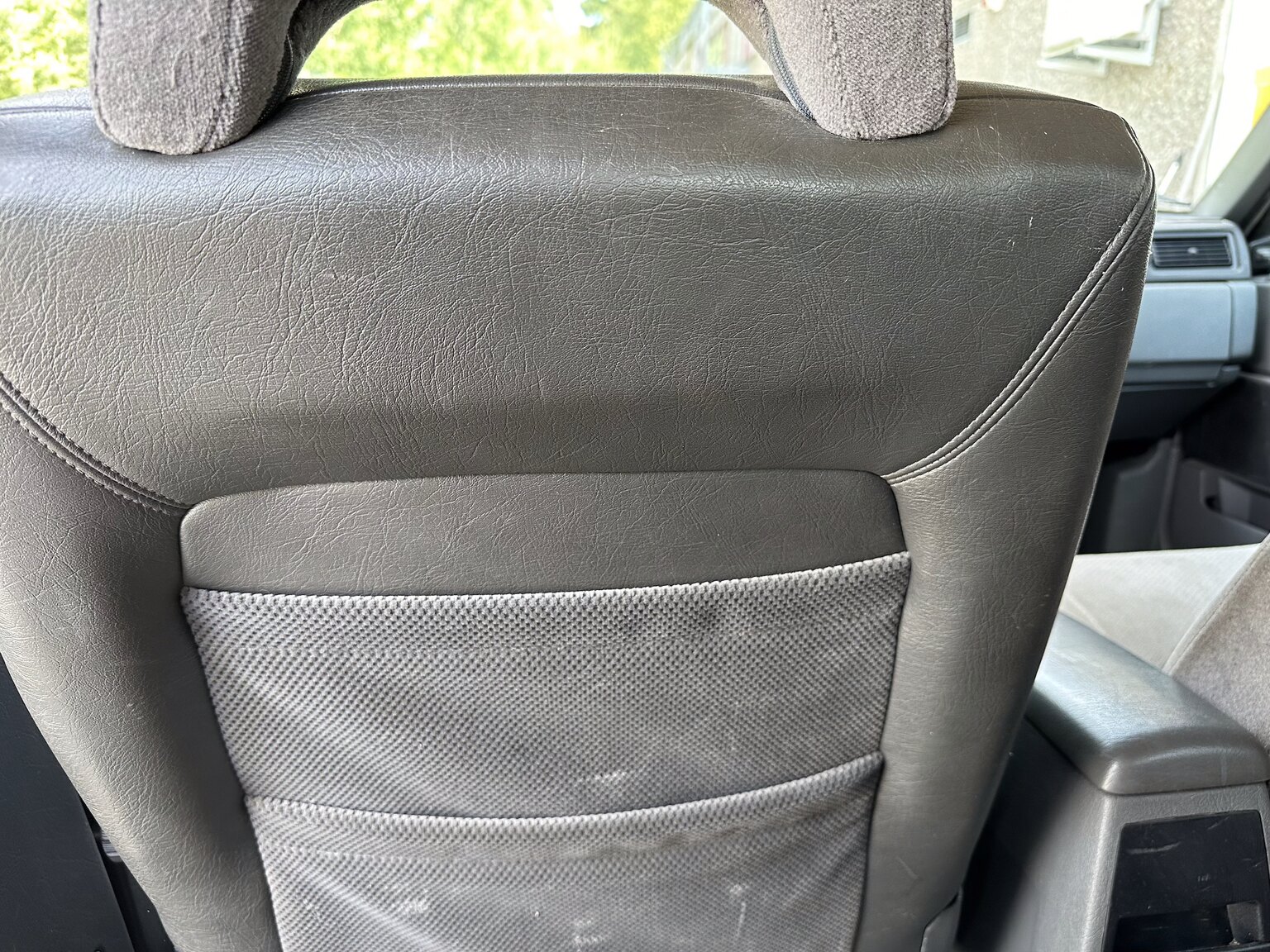 Interior image of 1998 Volvo 945