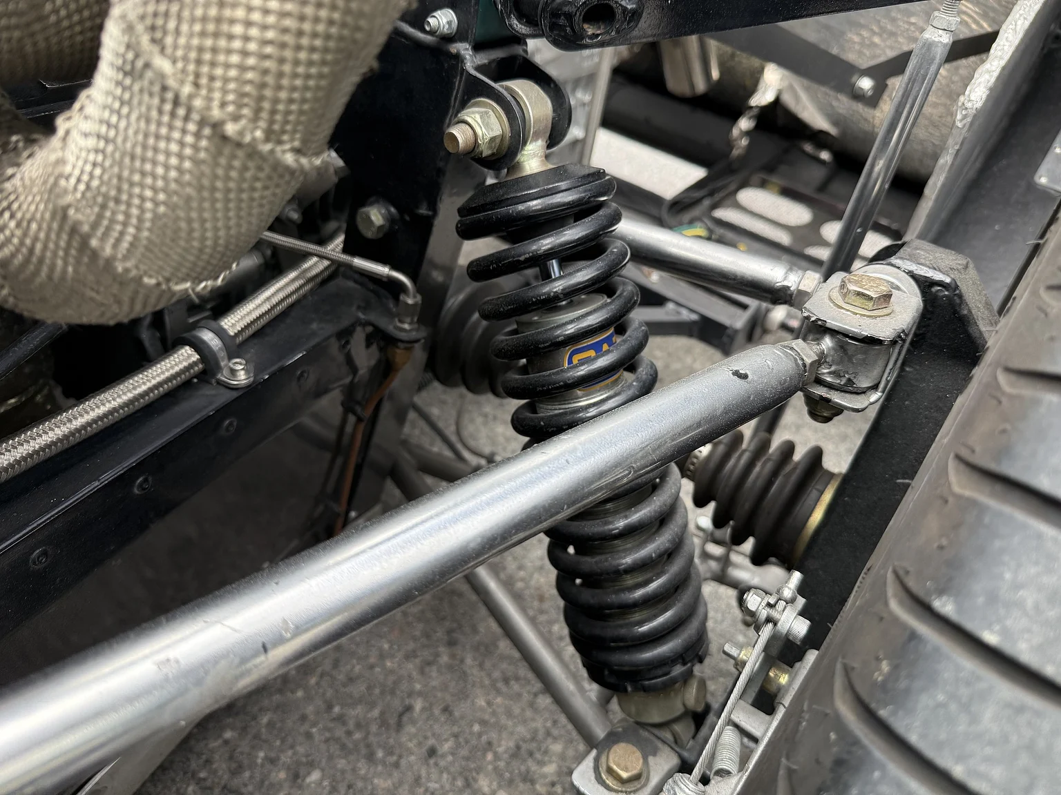 Image of 2024 Ford GT40 Tribute (28) mechanics