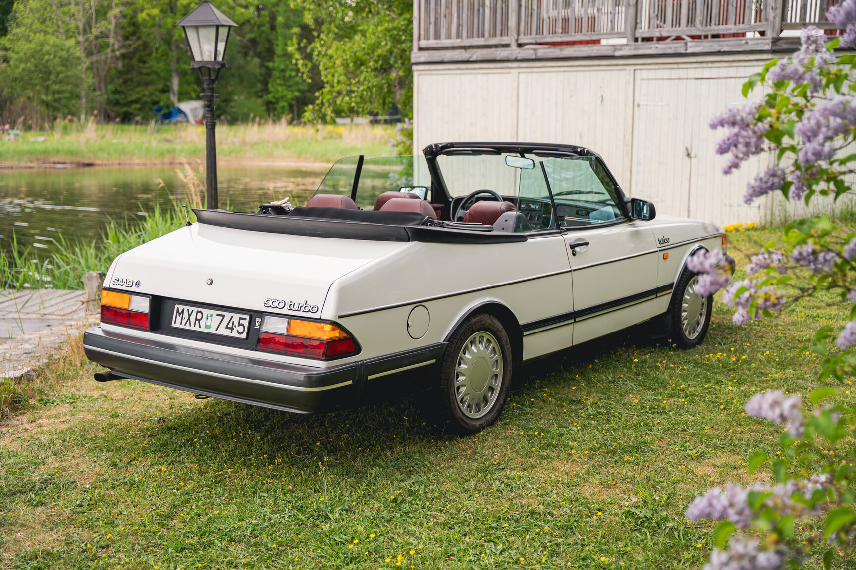 Exterior image of 1987 Saab 900 Turbo Convertible