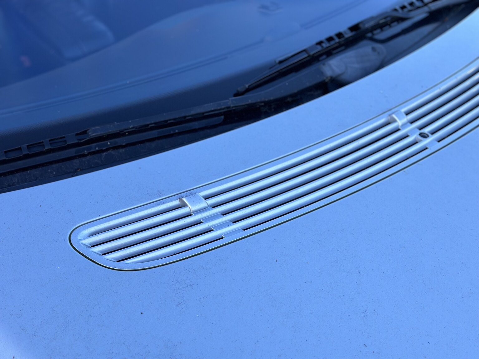 Exterior image of 1999 Mercedes-Benz S 500 L