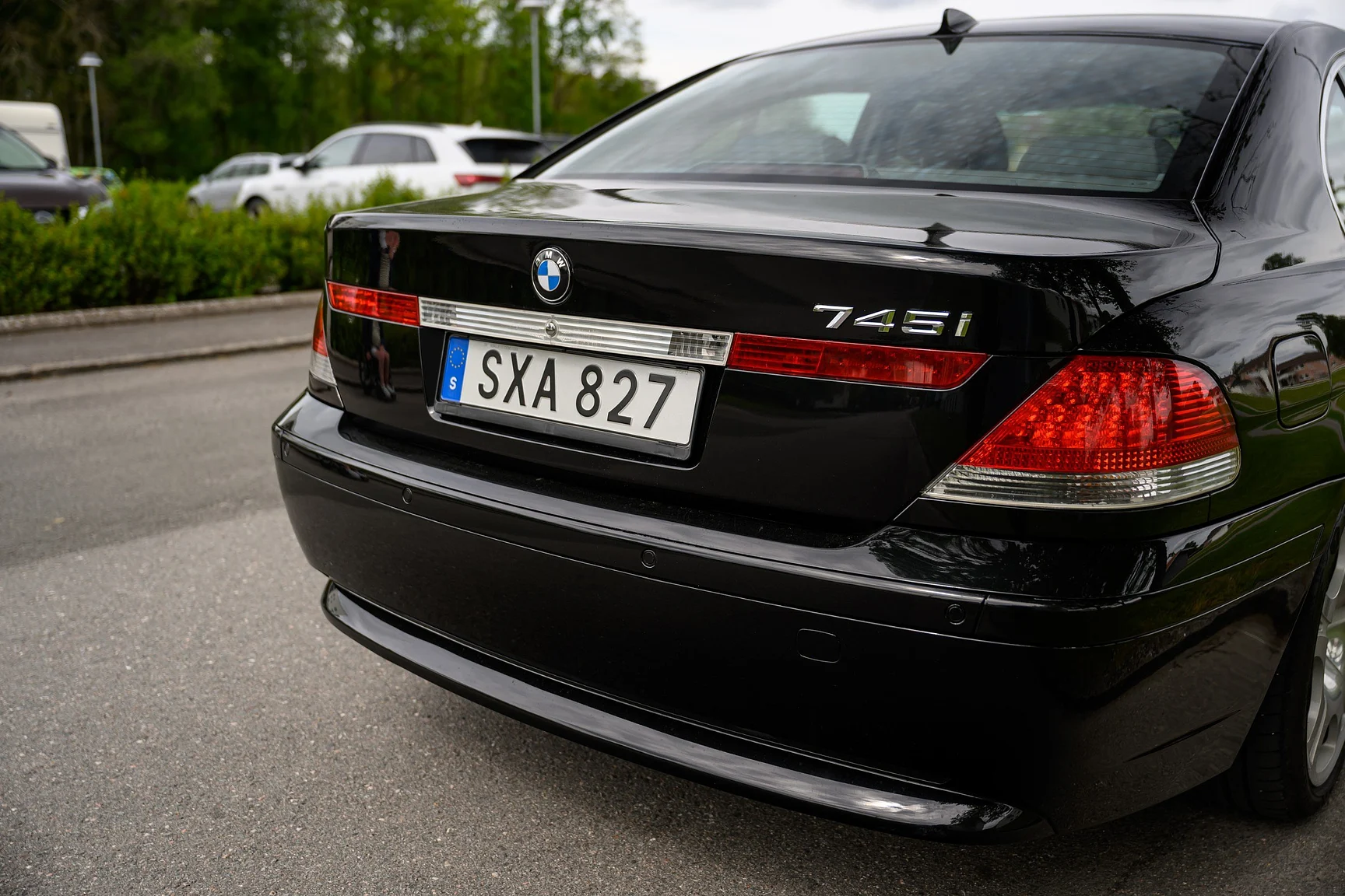 Exterior image of 2001 BMW 745i (44)