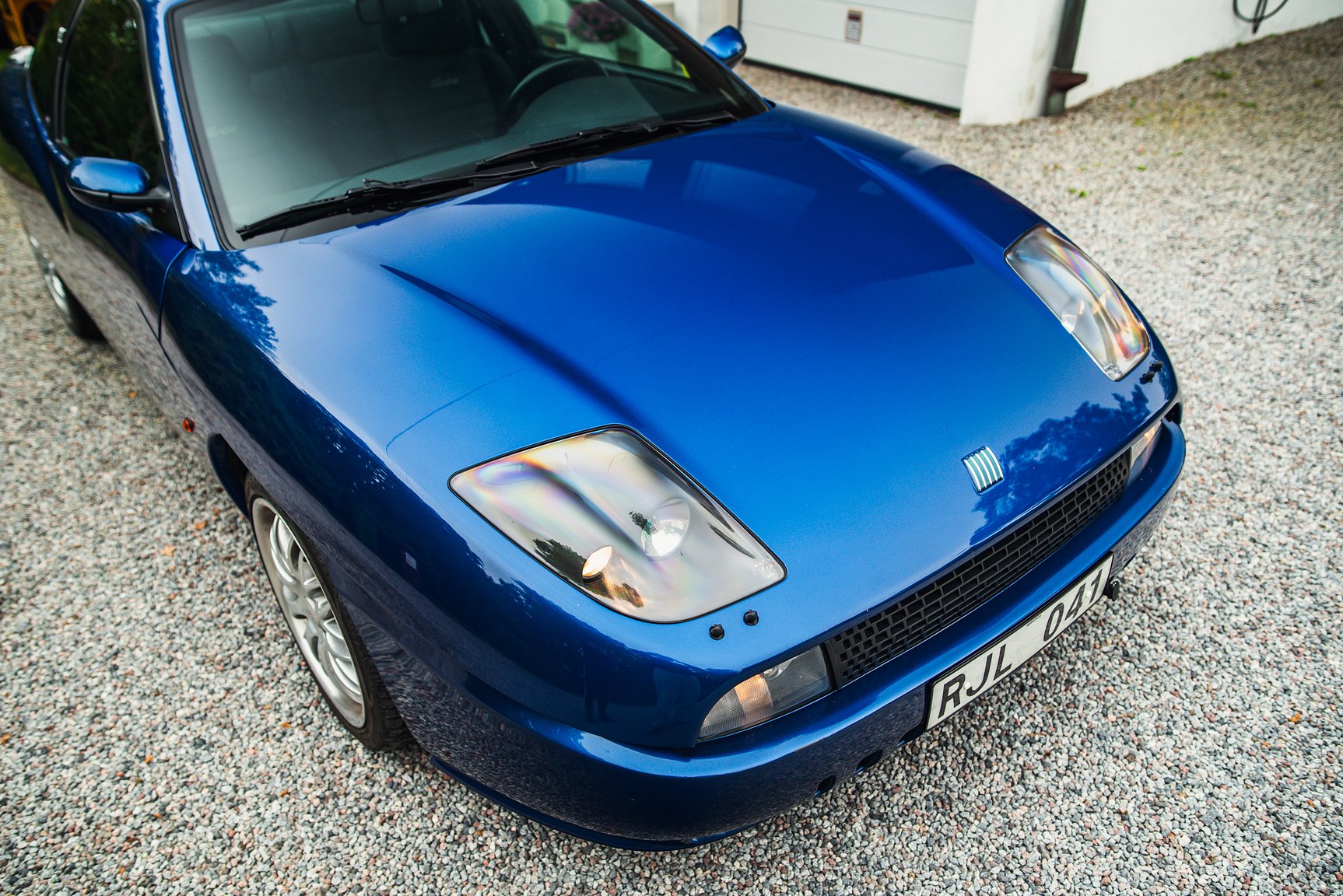 Exterior image of 2000 Fiat Coupé 2.0 Turbo Manuell