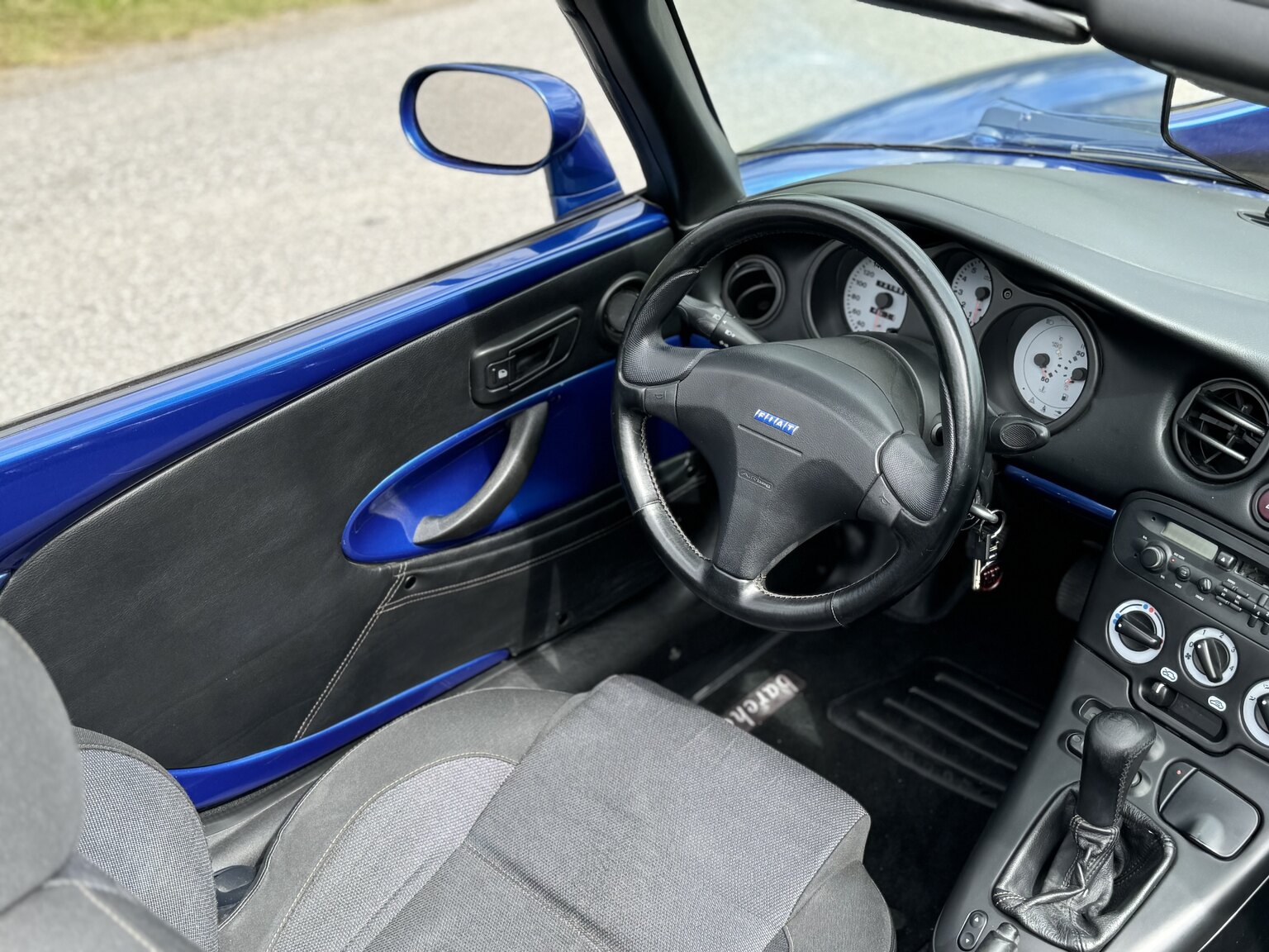 Innenraumfoto von 1997 Fiat Barchetta