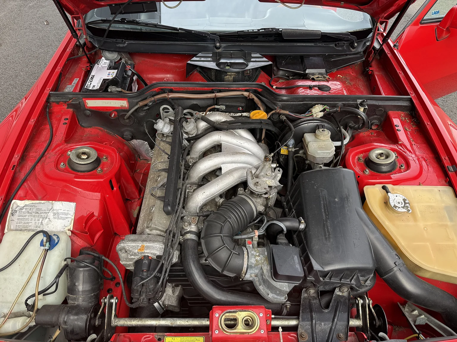 Image of 1984 Porsche 944 Targa mechanics (2)