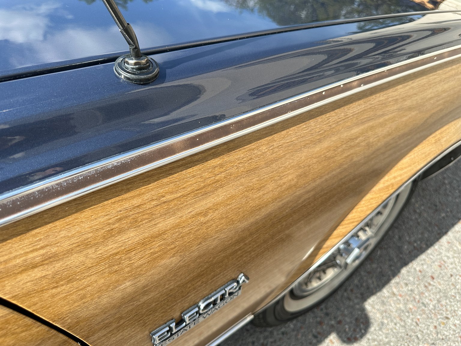 Exterior image of 1983 Buick Electra Estate Wagon 5.0